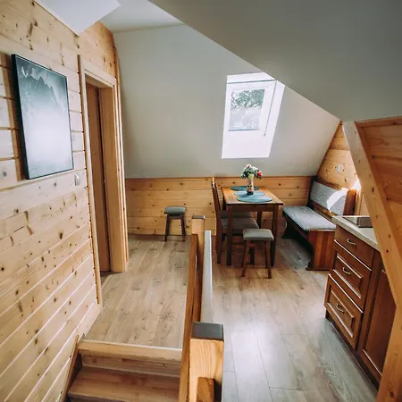 Aleksandra Apartment *